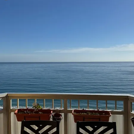 Tu Ventana Al Mar Vistas Unicas, Diseno Y Relax *