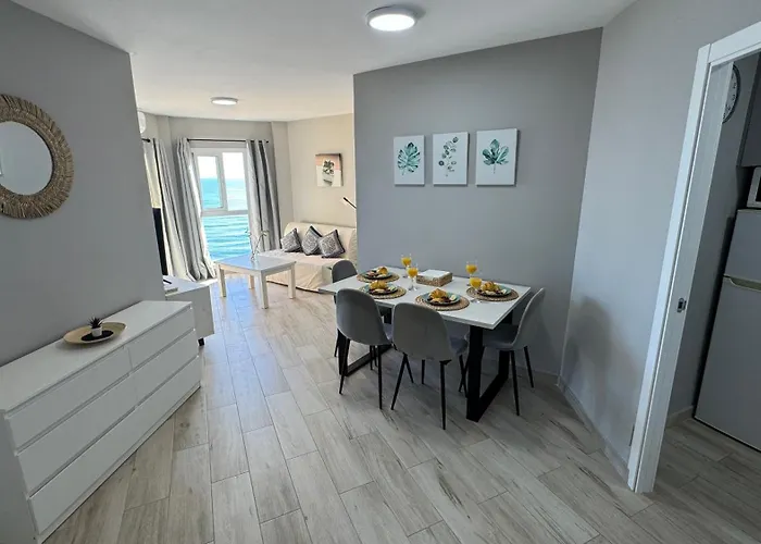 Tu Ventana Al Mar Vistas Unicas, Diseno Y Relax Apartment